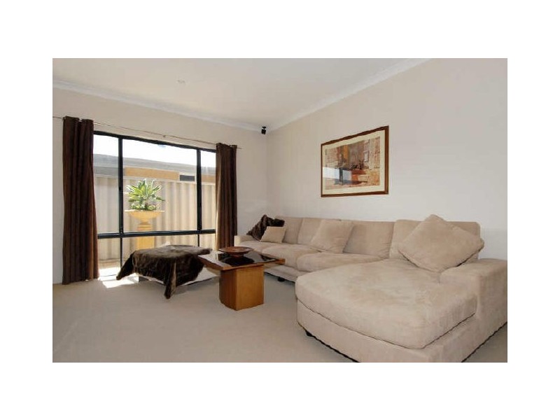 10 Olympic Place, Rockingham WA 6168