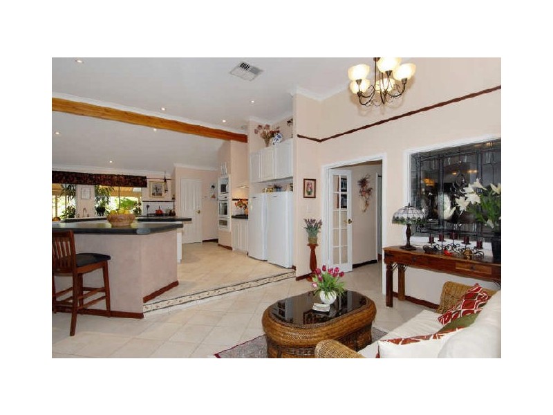 10 Fathom Ramble, Waikiki WA 6169