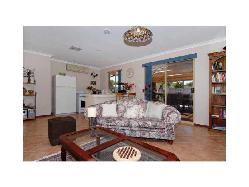 10 Fathom Ramble, Waikiki WA 6169