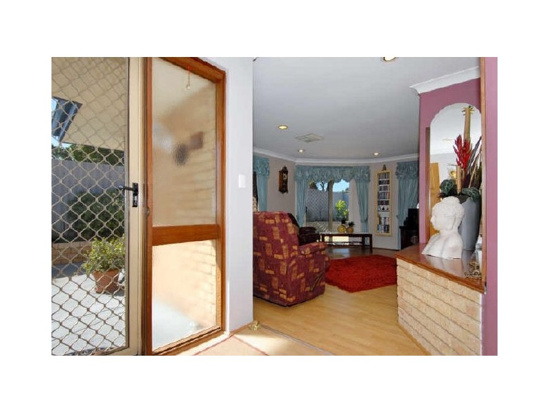 1/18A Vaux Street, Rockingham WA 6168