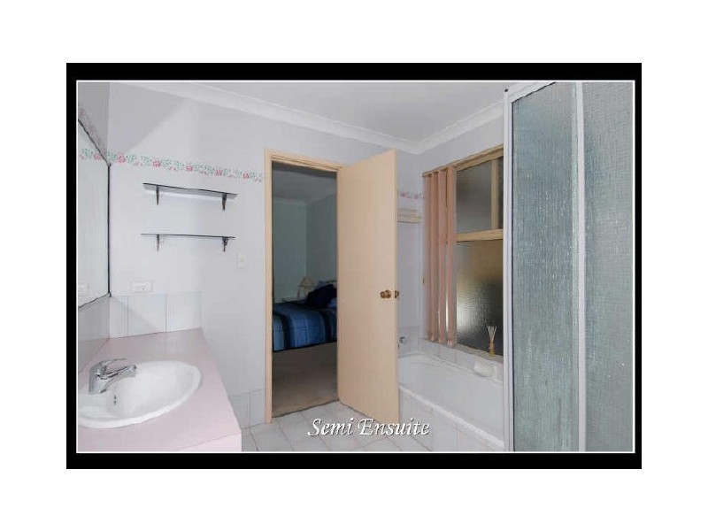 2/18a Vaux Street, Rockingham WA 6168