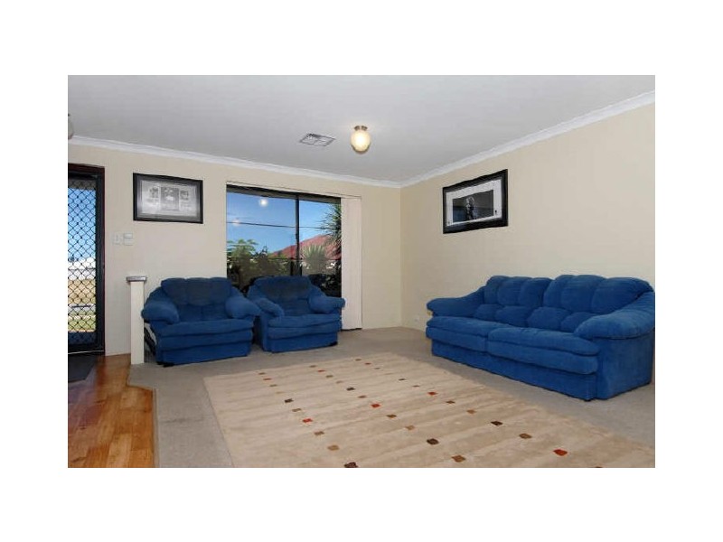 17 Pamplona Boulevard, Port Kennedy WA 6172