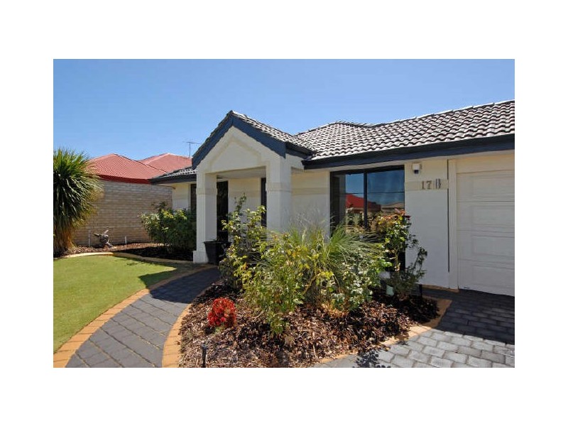 17 Pamplona Boulevard, Port Kennedy WA 6172