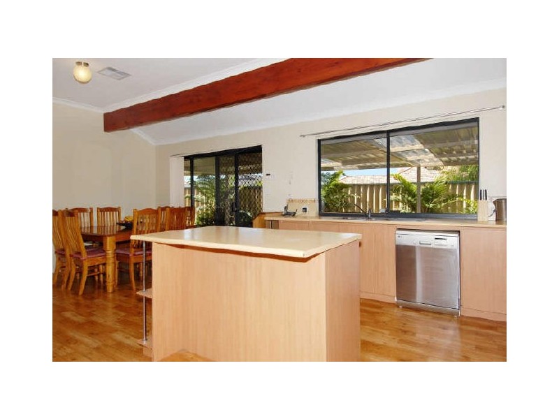 17 Pamplona Boulevard, Port Kennedy WA 6172