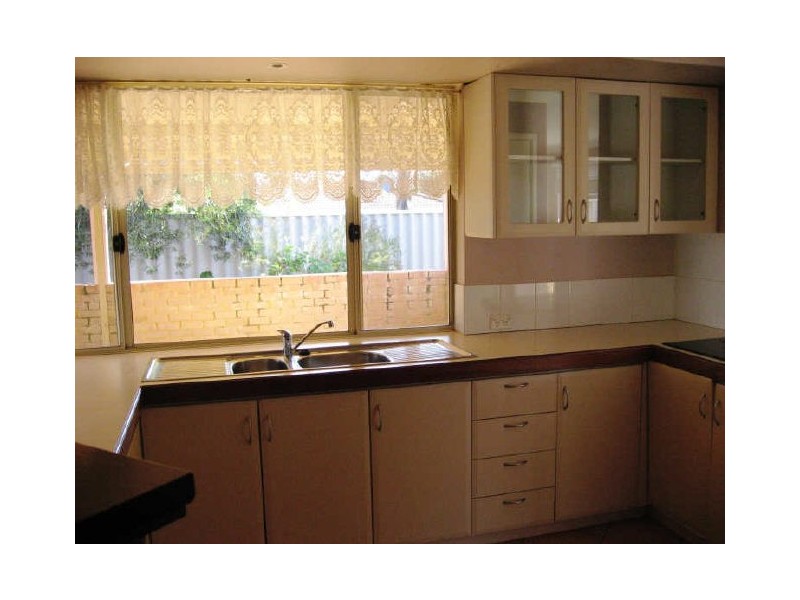 1 Hilo Place, Warnbro WA 6169