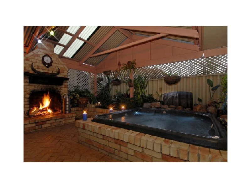 120 Woodbridge Drive, Cooloongup WA 6168