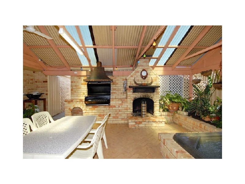 120 Woodbridge Drive, Cooloongup WA 6168