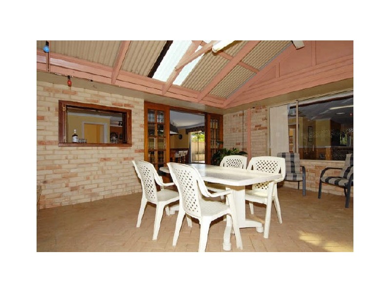 120 Woodbridge Drive, Cooloongup WA 6168