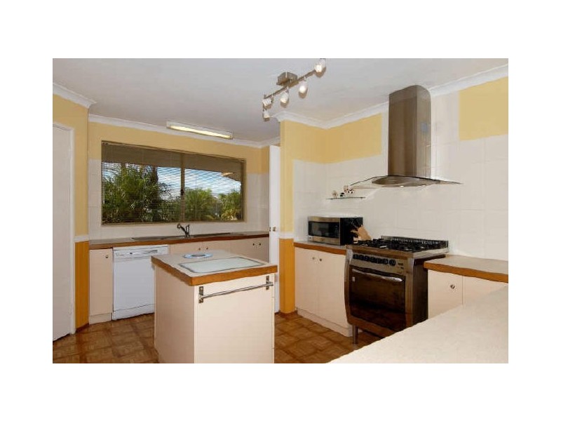 120 Woodbridge Drive, Cooloongup WA 6168