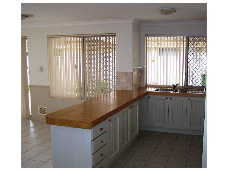 15 Harding Close, Waikiki WA 6169