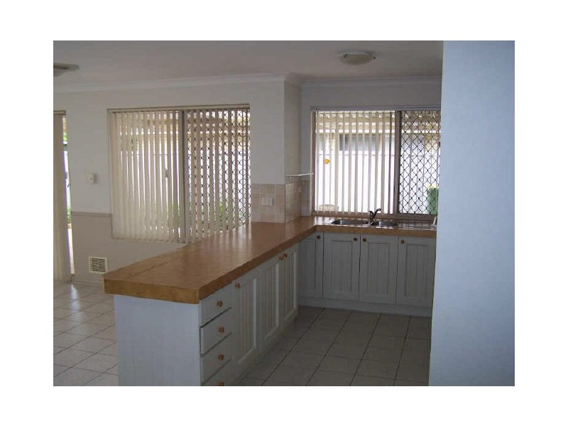 15 Harding Close, Waikiki WA 6169