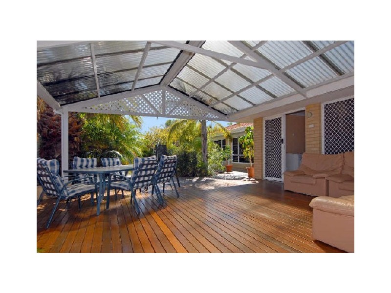 6 Triton Av, Waikiki WA 6169