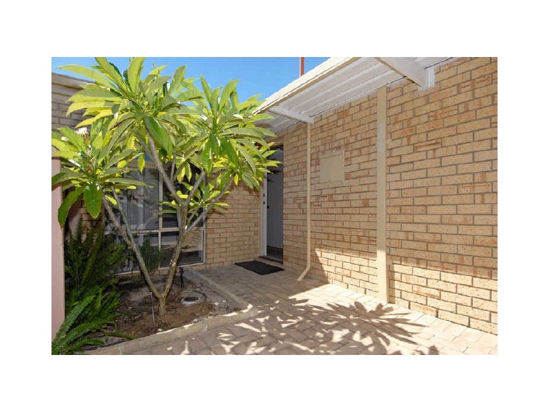 8/96 Simpson Ave, Rockingham WA 6168