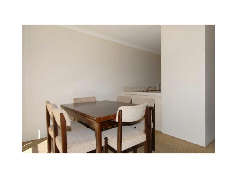 8/96 Simpson Ave, Rockingham WA 6168