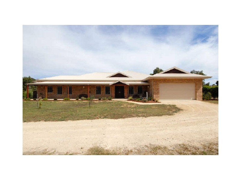 23 Egerton Drive, Serpentine WA 6125