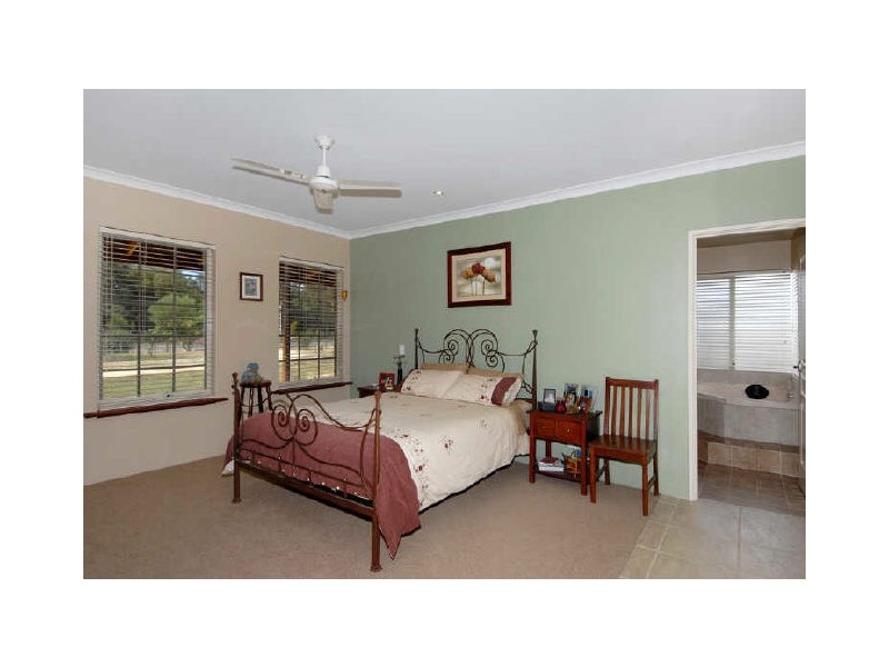 23 Egerton Drive, Serpentine WA 6125