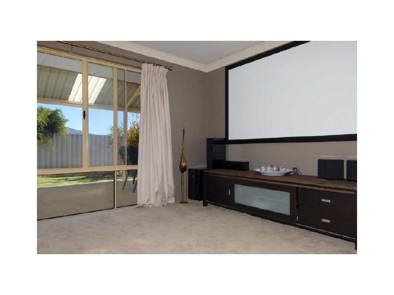 5 Solsona App, Port Kennedy WA 6172