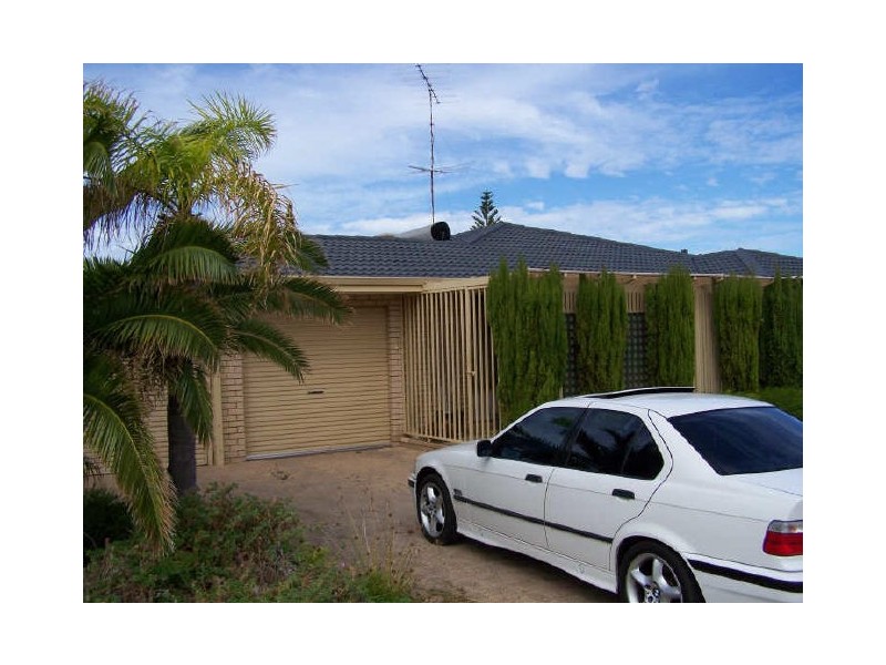 27 Malibu Road, Safety Bay WA 6169