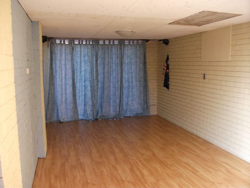 77 Council Avenue, Rockingham WA 6168