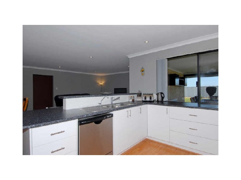 16 Starflower Way, Baldivis WA 6171