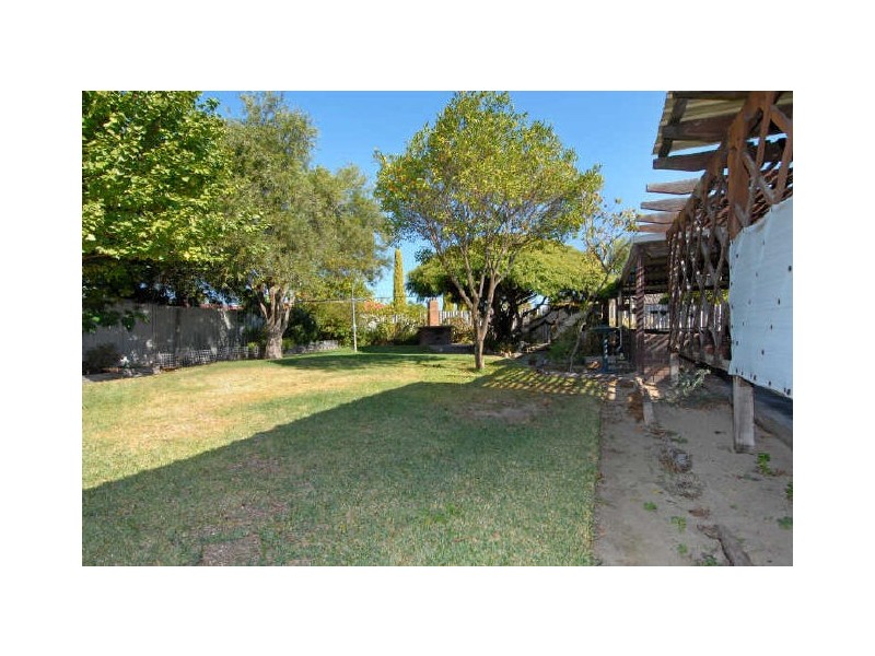 4 Merlin Street, Rockingham WA 6168