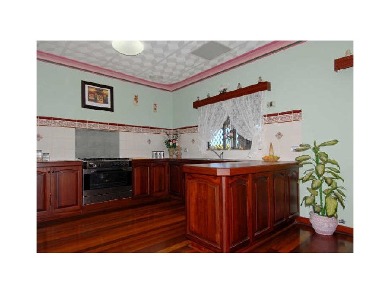 13 Wavelea Street, Safety Bay WA 6169