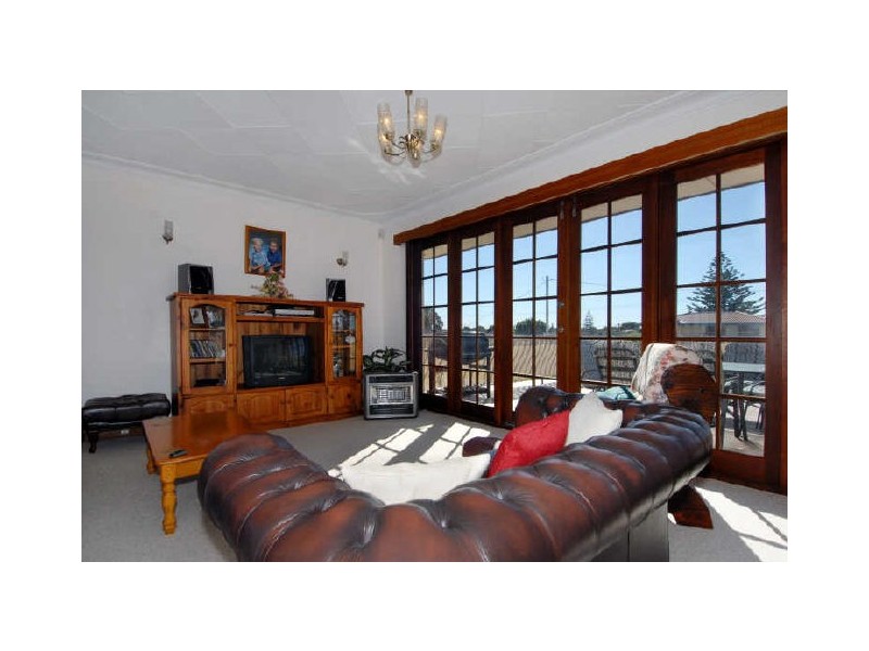 13 Wavelea Street, Safety Bay WA 6169