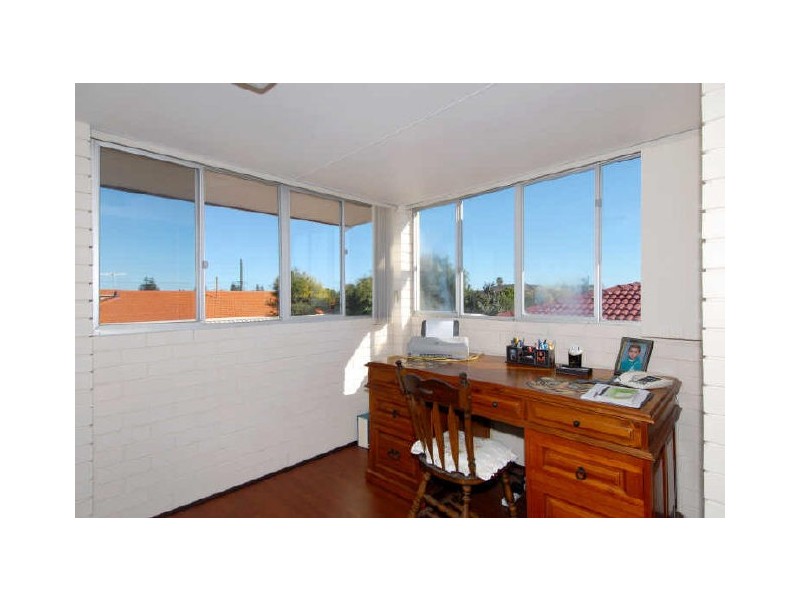 13 Wavelea Street, Safety Bay WA 6169