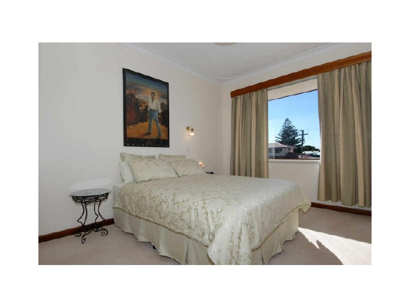 13 Wavelea Street, Safety Bay WA 6169