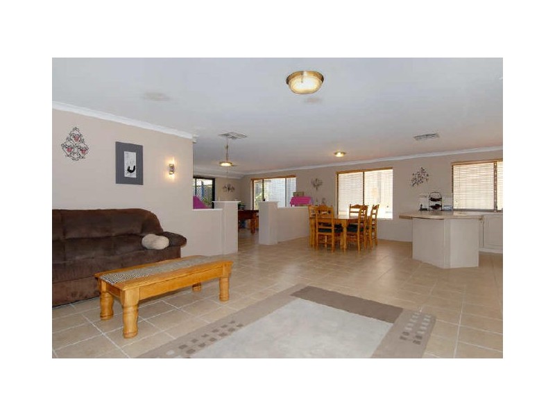 22 Larrimah Bend, Baldivis WA 6171