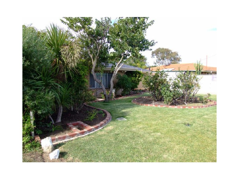 4 Musca Close, Rockingham WA 6168