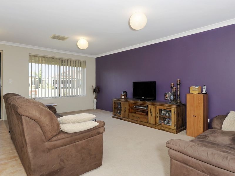 24 Bopeechee Way, Port Kennedy WA 6172