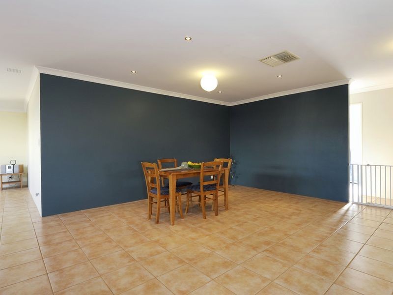 24 Bopeechee Way, Port Kennedy WA 6172