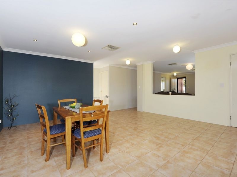 24 Bopeechee Way, Port Kennedy WA 6172