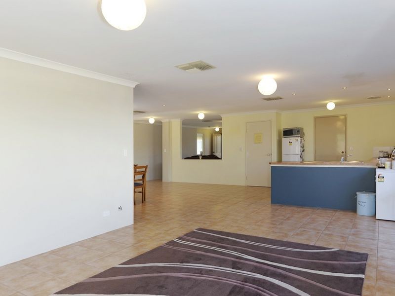 24 Bopeechee Way, Port Kennedy WA 6172