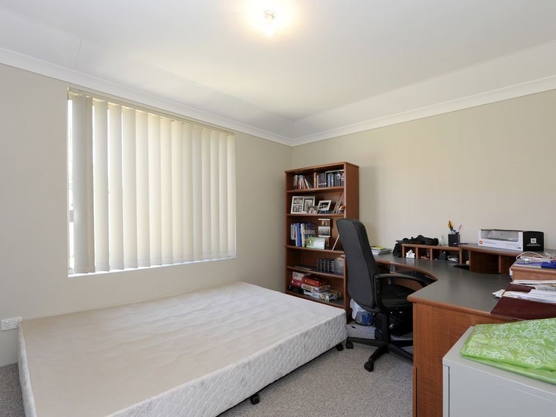 24 Bopeechee Way, Port Kennedy WA 6172