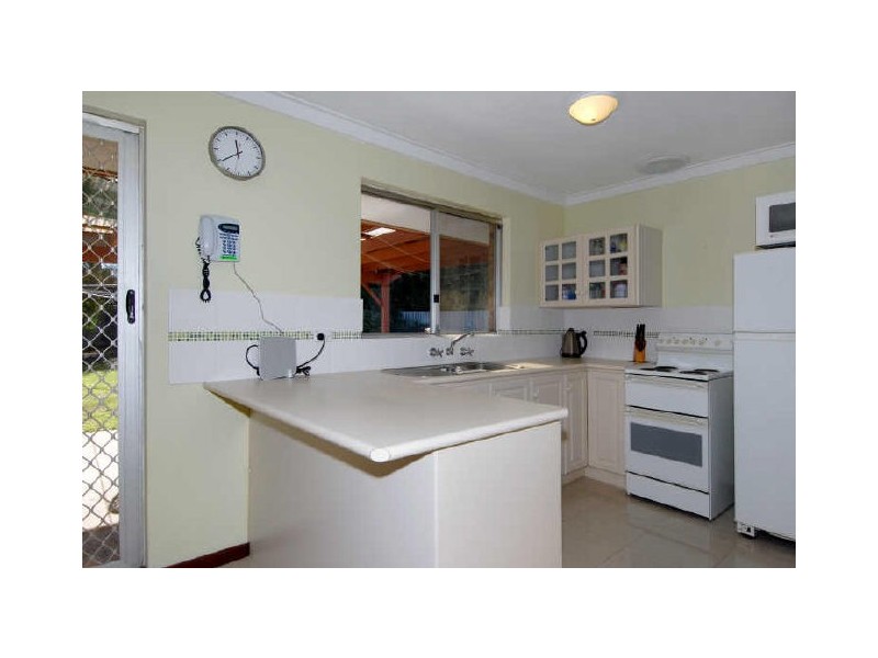 4 Ricketts Court, Rockingham WA 6168