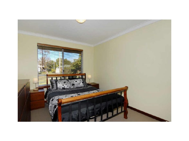 4 Ricketts Court, Rockingham WA 6168