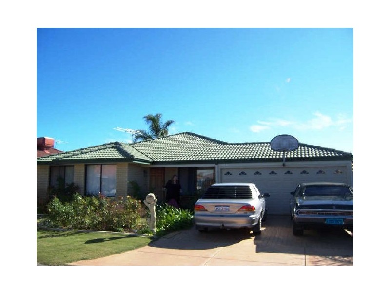 2 Osaka Mews, Warnbro WA 6169