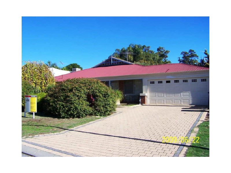 15 Huxtable Terrace, Baldivis WA 6171