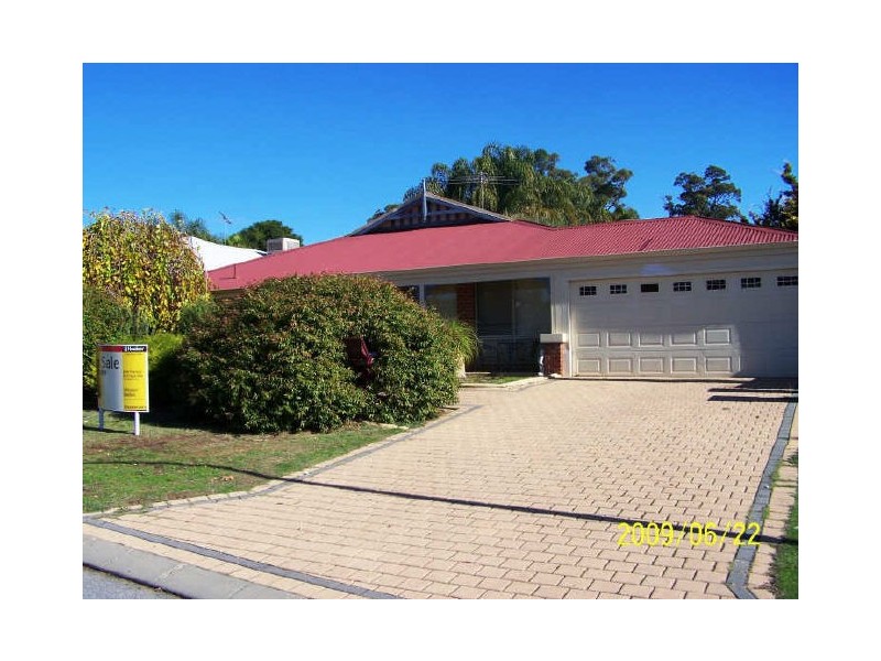 15 Huxtable Terrace, Baldivis WA 6171