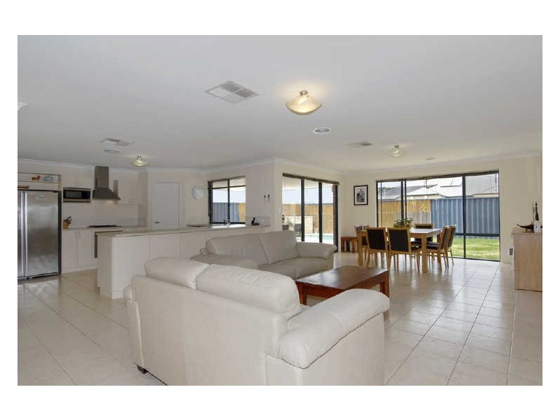 48 Flametree Loop, Baldivis WA 6171