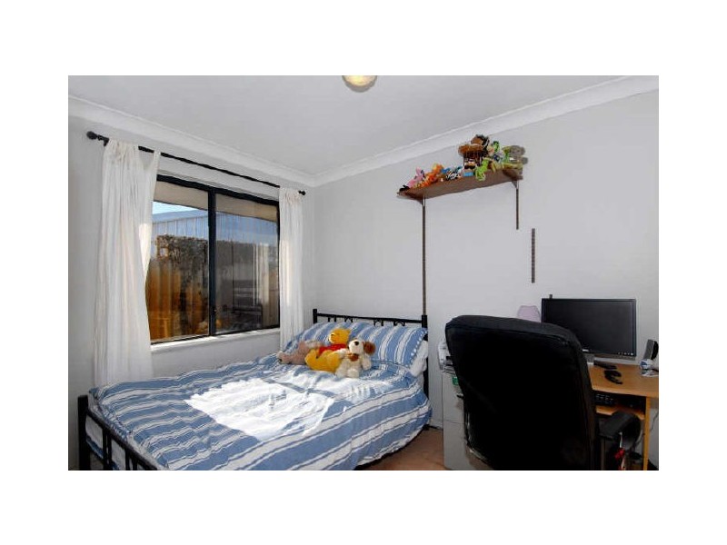 5 Hawkins Street, Rockingham WA 6168