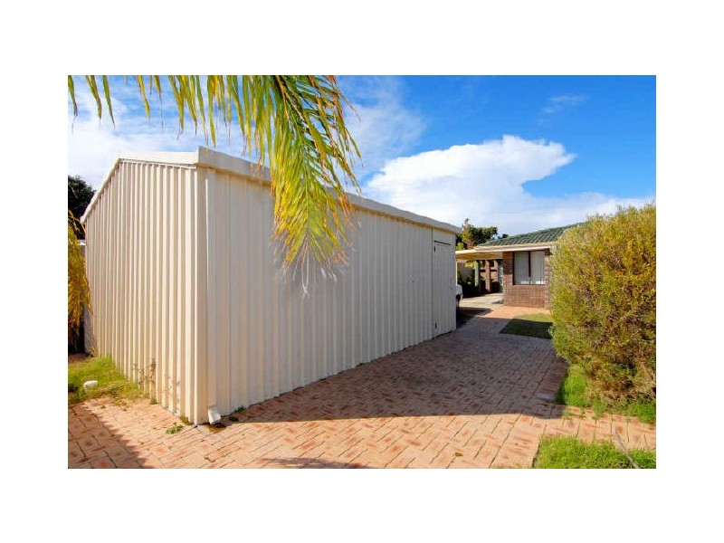 8 Cutter Road, Waikiki WA 6169