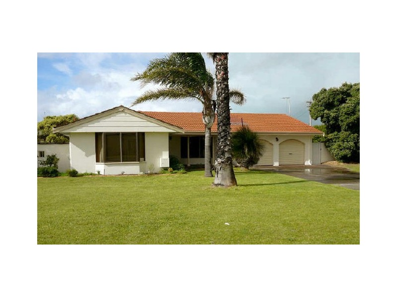 1 Calypso Street, Safety Bay WA 6169