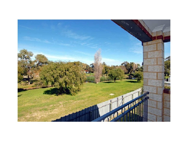 17B Crater Place, Rockingham WA 6168