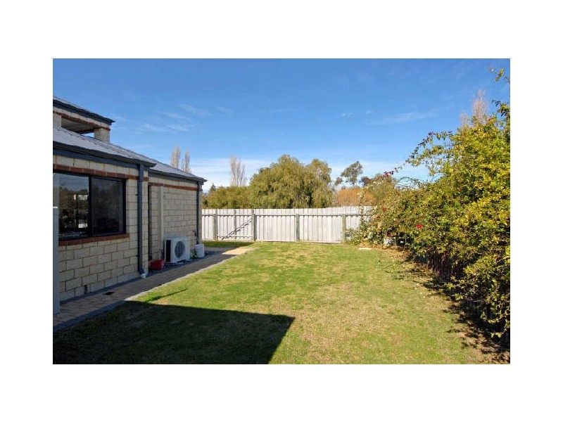 17B Crater Place, Rockingham WA 6168