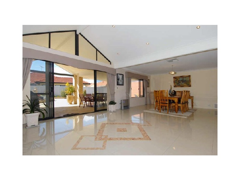 72 Rae Road, Shoalwater WA 6169