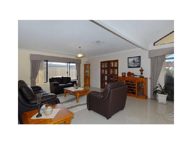 72 Rae Road, Shoalwater WA 6169