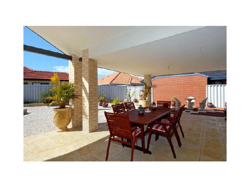 72 Rae Road, Shoalwater WA 6169